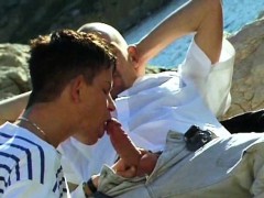 Outdoor gay sex adventure of a hot young seducer